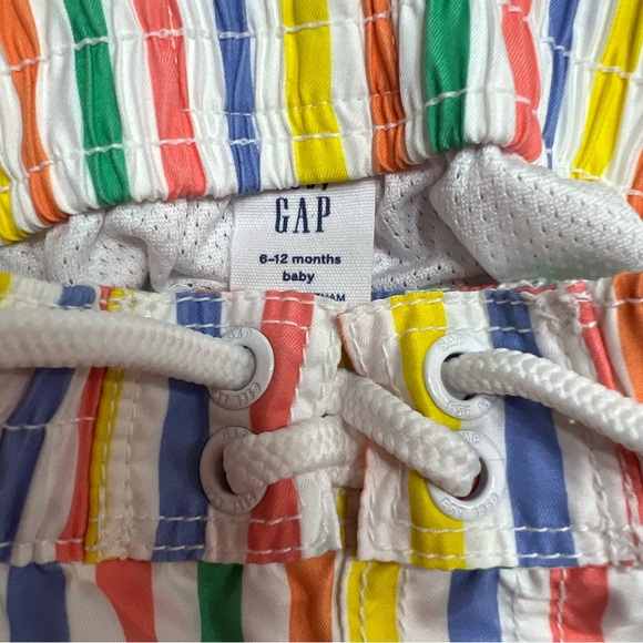 GAP swim trunks - Picture 3 of 3